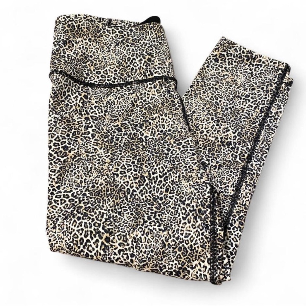 Victoria's Secret Sport Leopard Print Leggings